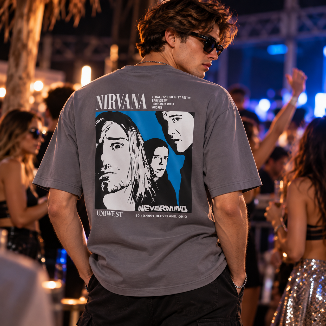NEVERMINED OVERSIZED GRAPHIC T-SHIRT-GREY